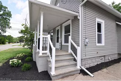 557 Wesleyan Avenue, Barberton, OH 44203 - Photo 3