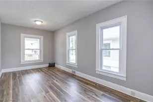 557 Wesleyan Ave, Barberton, OH 44203 - Photo 7
