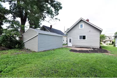 557 Wesleyan Avenue, Barberton, OH 44203 - Photo 23