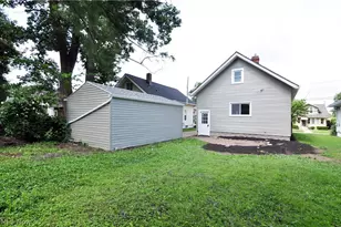 557 Wesleyan Ave, Barberton, OH 44203 - Photo 23