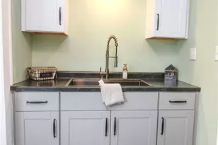 557 Wesleyan Ave, Barberton, OH 44203 - Photo 11