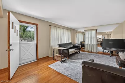673 Knollwood Drive, Green, OH 44685 - Photo 5