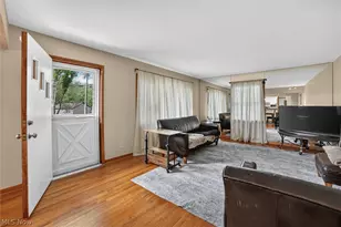 673 Knollwood Dr, Green, OH 44685 - Photo 5