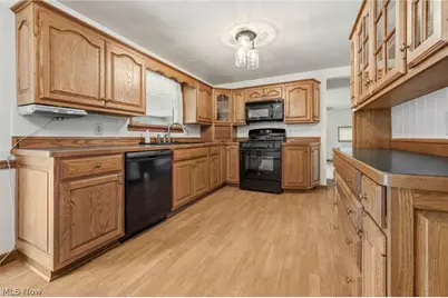 3140 Rusty Avenue SW, Canton, OH 44706 - Photo 7