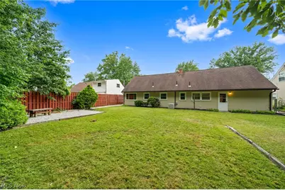 644 Irving Park Boulevard, Sheffield Lake, OH 44054 - Photo 29