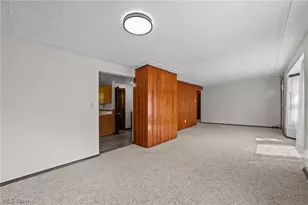644 Irving Park Blvd, Sheffield Lake, OH 44054 - Photo 7