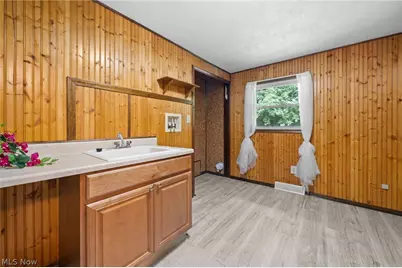 644 Irving Park Boulevard, Sheffield Lake, OH 44054 - Photo 17