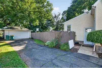 3912 Lake Road W, Saybrook, OH 44004 - Photo 15