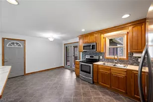 8311 Parkford St NW, Massillon, OH 44646 - Photo 7