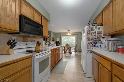 7540 Cheverton Circle NW, Massillon, OH 44646 - Photo 11