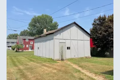 450 Barnett Avenue, Newcomerstown, OH 43832 - Photo 3