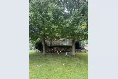 2424 Triplett Boulevard, Akron, OH 44312 - Photo 1
