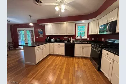 189 Ashtabula Point, Roaming Shores, OH 44084 - Photo 5