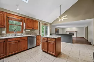 315 Valley Brook Oval, Hinckley, OH 44233 - Photo 7