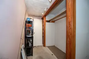 12762 St James Dr, Mantua, OH 44255 - Photo 17