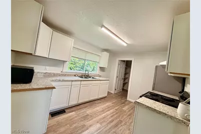 552 Gray Street, Zanesville, OH 43701 - Photo 5