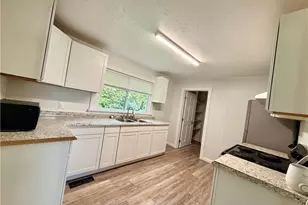 552 Gray St, Zanesville, OH 43701 - Photo 5