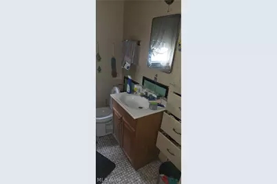 869 Sunshine Avenue, Youngstown, OH 44505 - Photo 3