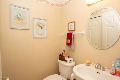 1643 Southpointe Circle NE, Canton, OH 44714 - Photo 23
