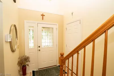 1643 Southpointe Circle NE, Canton, OH 44714 - Photo 5