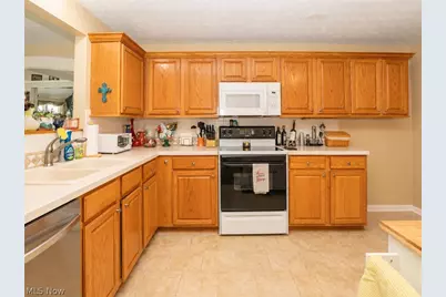 1643 Southpointe Circle NE, Canton, OH 44714 - Photo 11