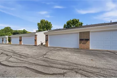2059 Carlile Drive, Uniontown, OH 44685 - Photo 33