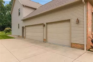 2559 Chadwell Cir NW, North Canton, OH 44720 - Photo 7