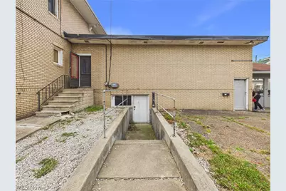 2529 Cleveland Avenue NW, Canton, OH 44709 - Photo 7
