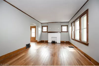 888 Harrison Avenue, Akron, OH 44314 - Photo 3