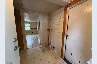 1644 W Mahoning Trumbull Co Line Road, Mineral Ridge, OH 44440 - Photo 5