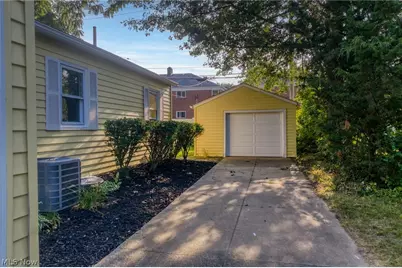 2330 21 Street, Cuyahoga Falls, OH 44223 - Photo 47