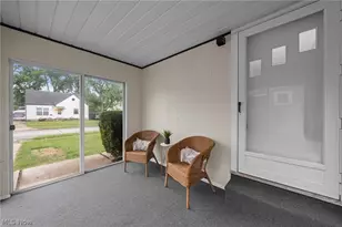 2330 21st St, Cuyahoga Falls, OH 44223 - Photo 35