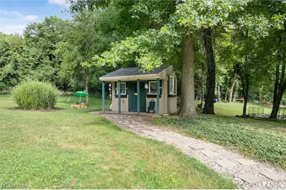 4290 Woodedge Boulevard, New Franklin, OH 44319 - Photo 9