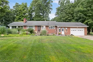 4290 Woodedge Blvd, New Franklin, OH 44319 - Photo 1