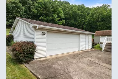333 Patricia Avenue, Weirton, WV 26062 - Photo 29
