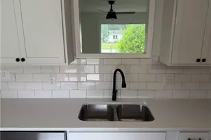 17964 Glendale Ave, Lake Milton, OH 44429 - Photo 11