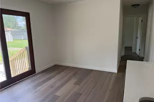 17964 Glendale Ave, Lake Milton, OH 44429 - Photo 5