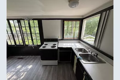1605 Ford Avenue, Youngstown, OH 44504 - Photo 9