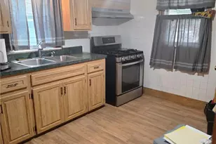 239 Gladstone St, Campbell, OH 44405 - Photo 7
