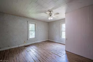 67480 Plum St, Bridgeport, OH 43912 - Photo 9