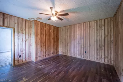 67480 Plum Street, Bridgeport, OH 43912 - Photo 7
