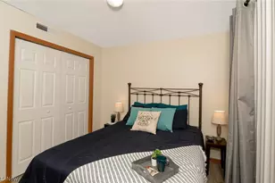709 & 717 Carroll St, Akron, OH 44304 - Photo 17
