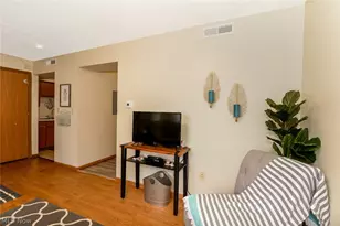 709 & 717 Carroll St, Akron, OH 44304 - Photo 9