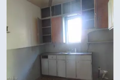 268 S Wisconsin Avenue, Wellston, OH 45692 - Photo 5