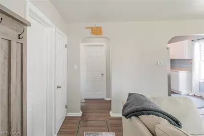 908 Hayes Avenue, Willoughby, OH 44094 - Photo 5