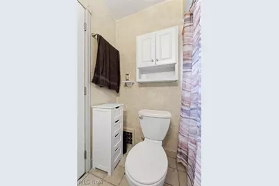 829 Indian Trail, Akron, OH 44314 - Photo 25