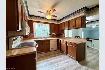 11545 Hosford Road, Chardon, OH 44024 - Photo 9