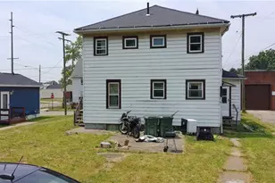 822 Marion Ave SW, Canton, OH 44707 - Photo 3
