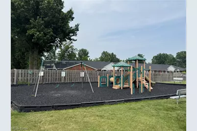 5484 Wildwood Court #B, Willoughby, OH 44094 - Photo 33