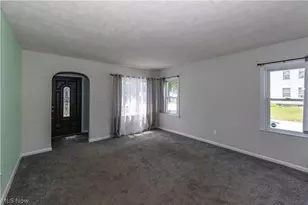 33 Pierce Ave, Cuyahoga Falls, OH 44221 - Photo 7